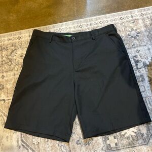 Izod Men's Black Performance Golf Shorts